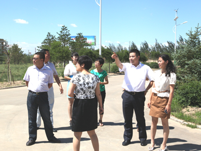 董事長(zhǎng)助理韓風(fēng)雨帶領(lǐng)市團(tuán)委領(lǐng)導(dǎo)參觀 